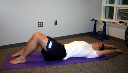 reaching crunch exercise 1